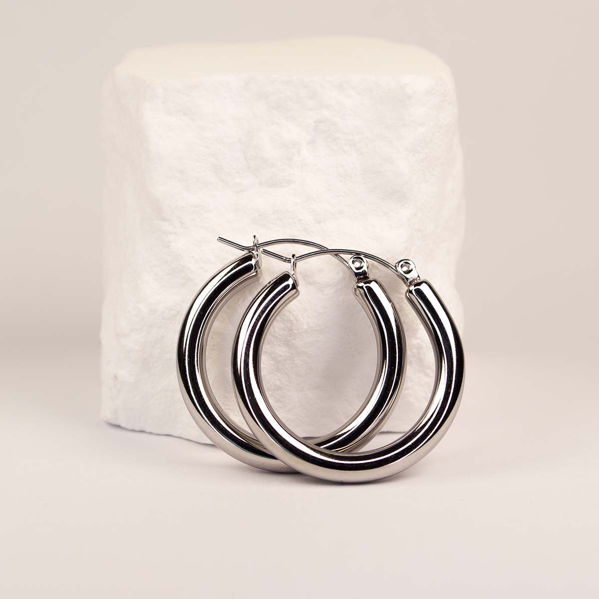 Gwen Classic Hoop Earrings