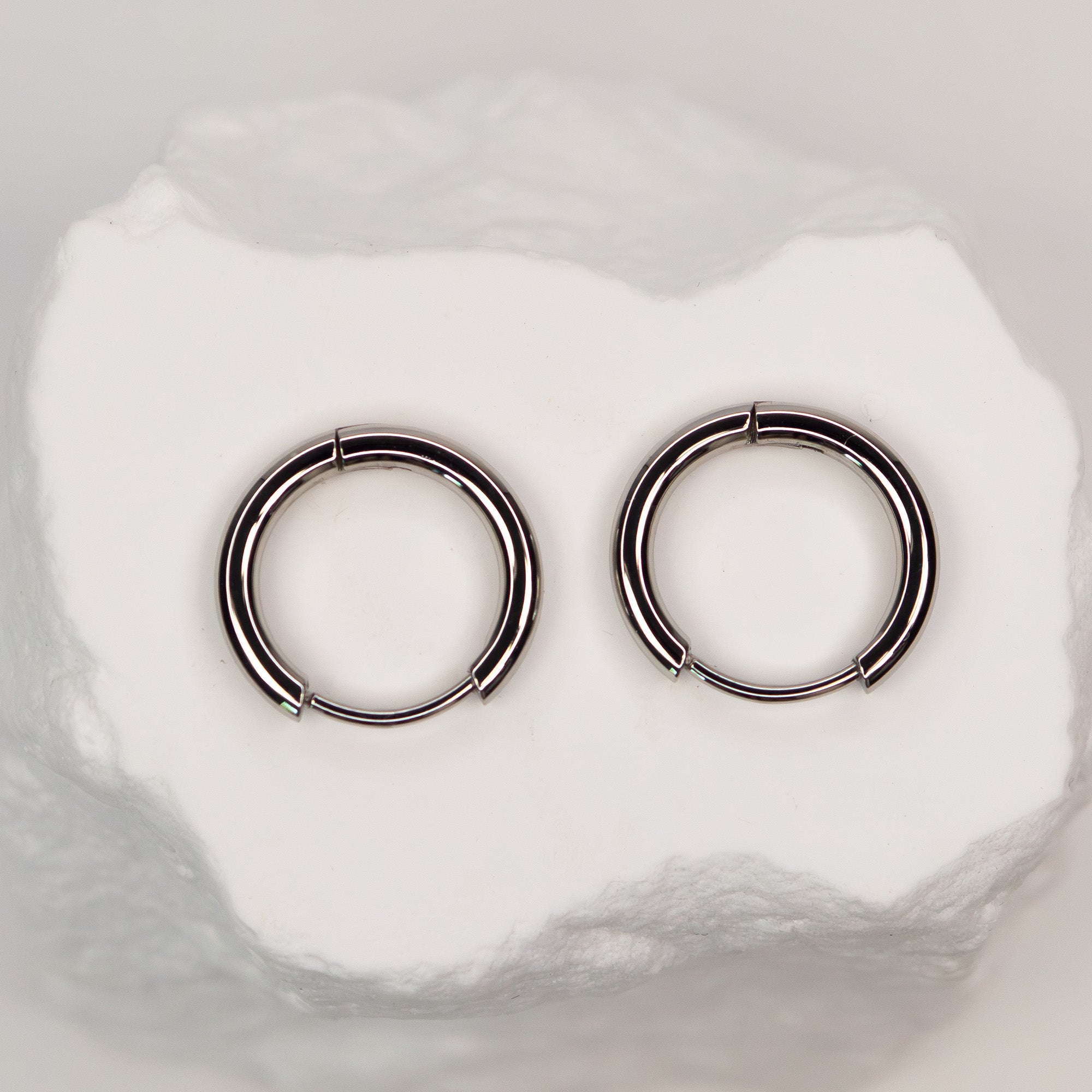 Kaia Essential Hoops