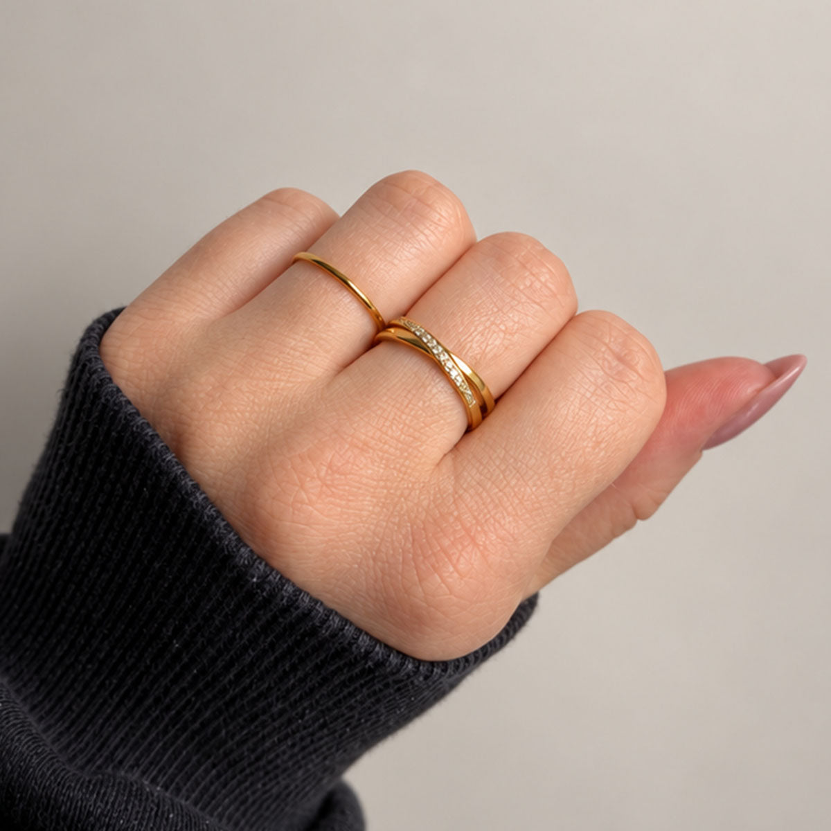 Mette Zircon Cross Ring
