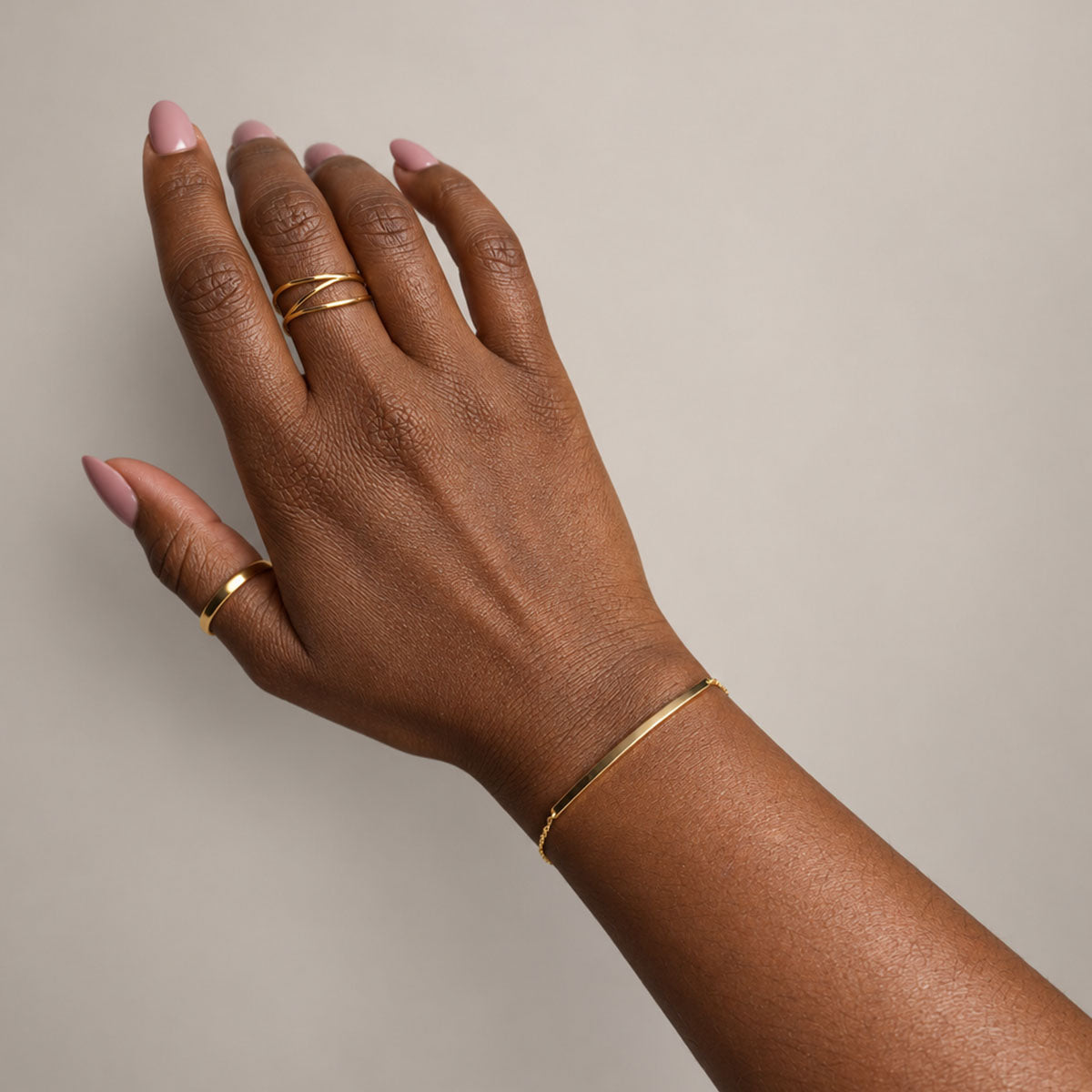 Rosa Curved Bar Bracelet