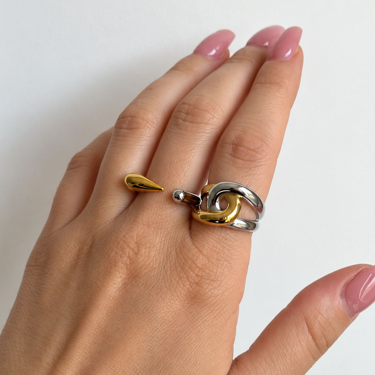 Thea Horn Ring