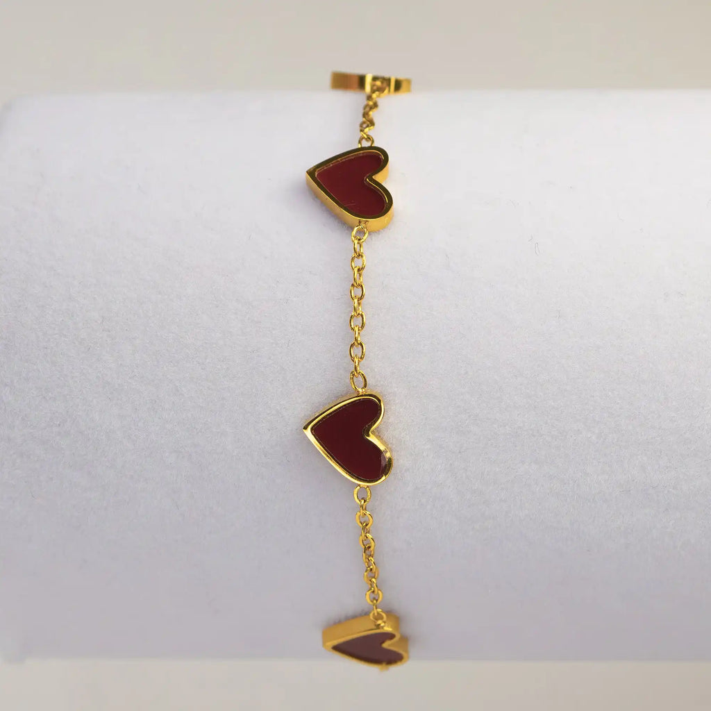 Amora Heart Chain Bracelet gold enamel hearts close-up — Tamola Jewellery