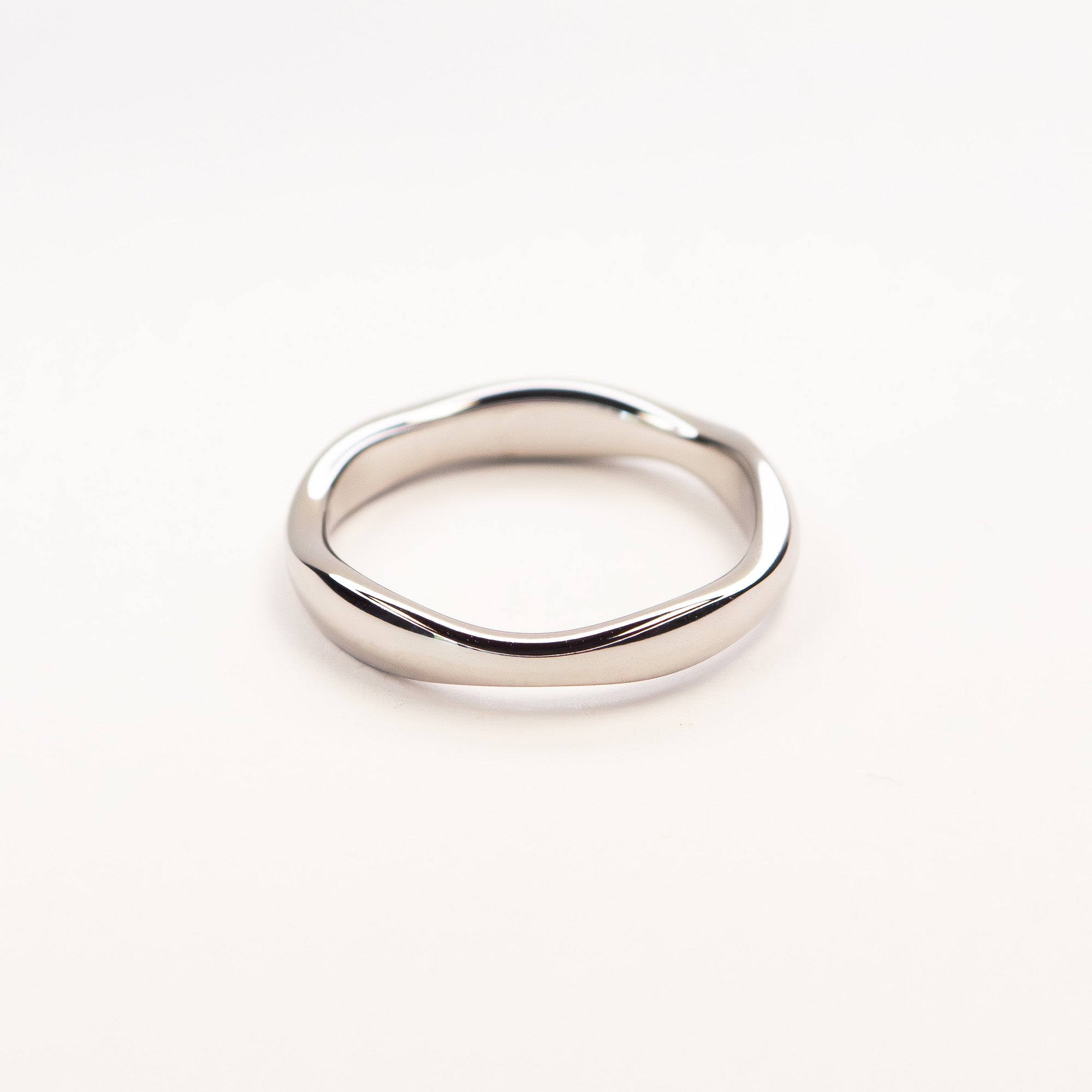Anna Organic Dome Ring silver stainless steel front view — Tamola Jewellery