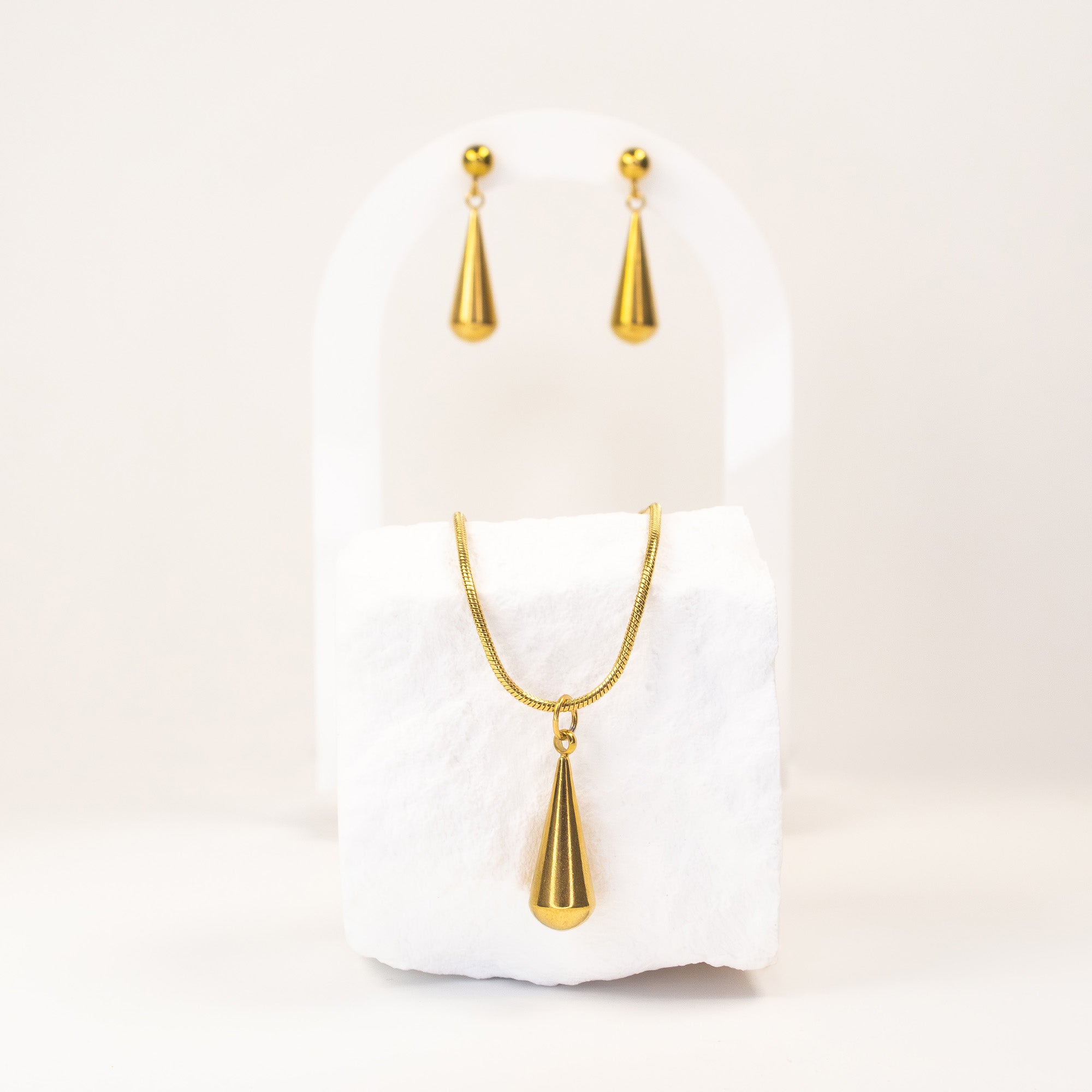Celeste Teardrop Jewellery Set