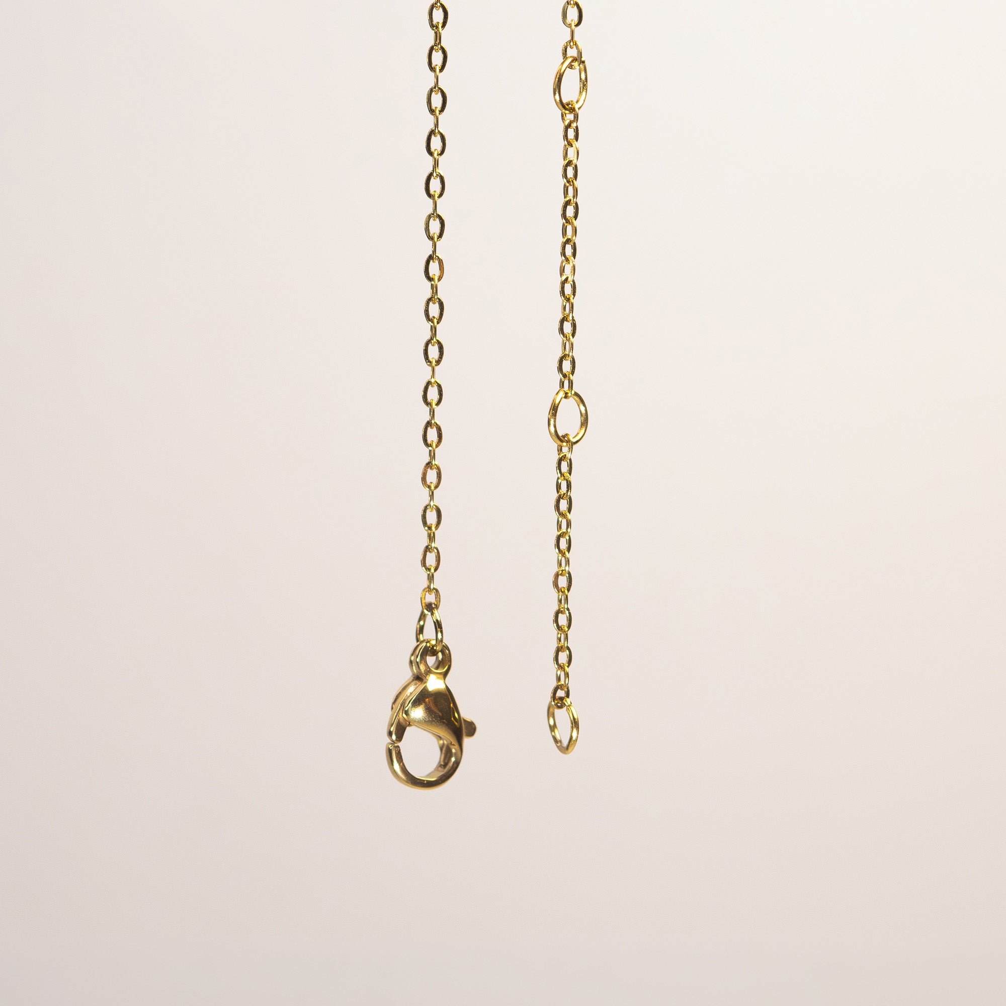 Mara Bar Pendant Necklace