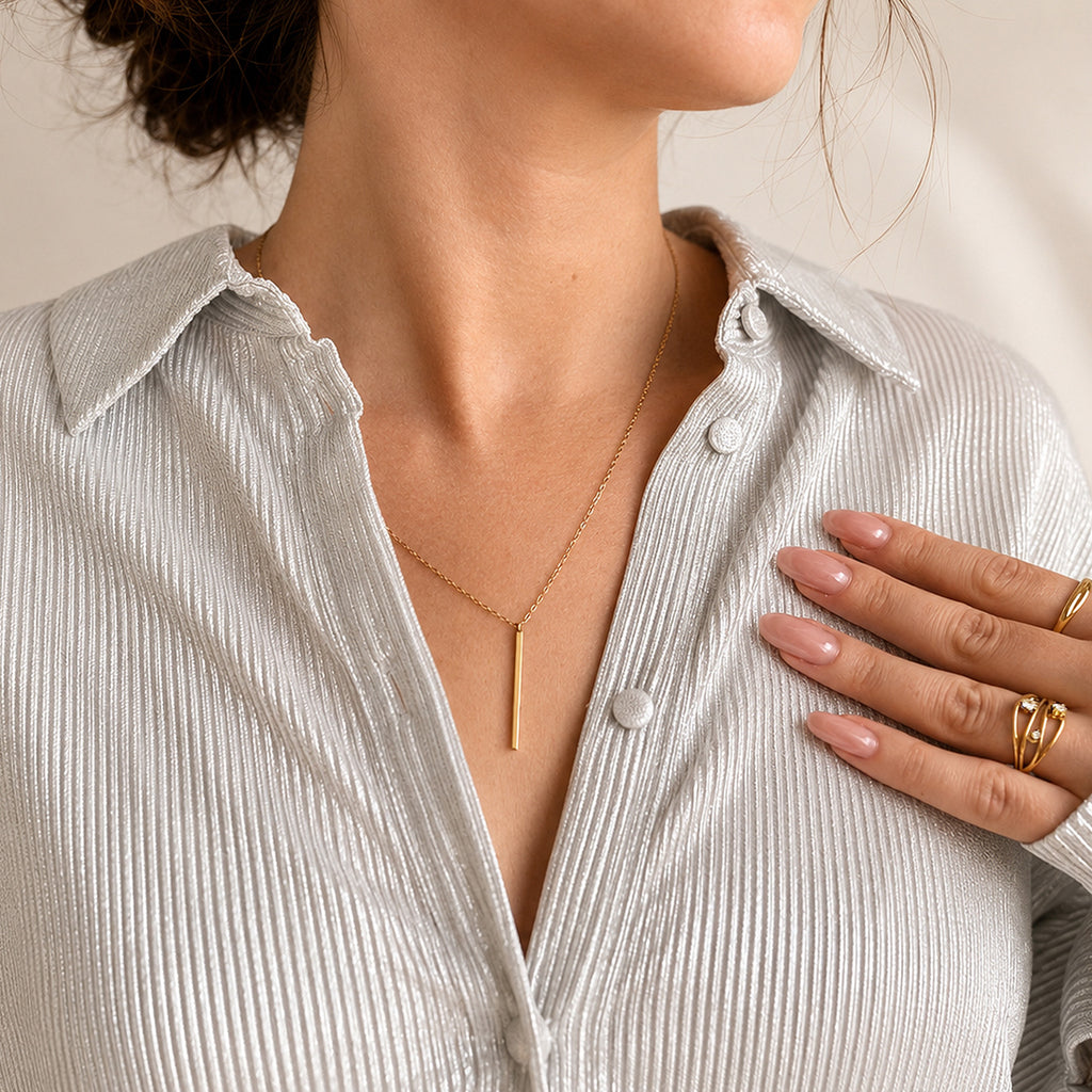 Mara Bar Pendant Necklace