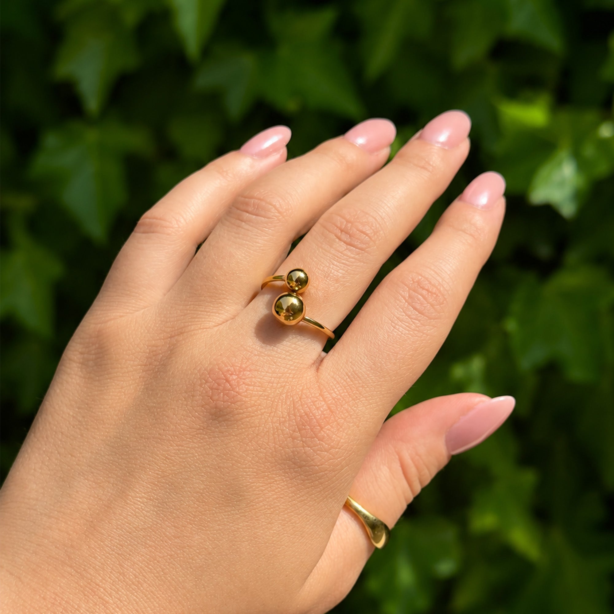 Nomi Sphere Ring