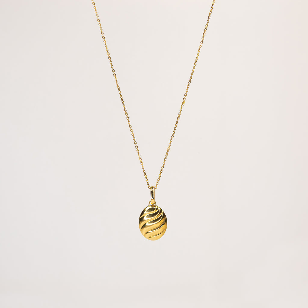 Odette Oval Pendant Necklace