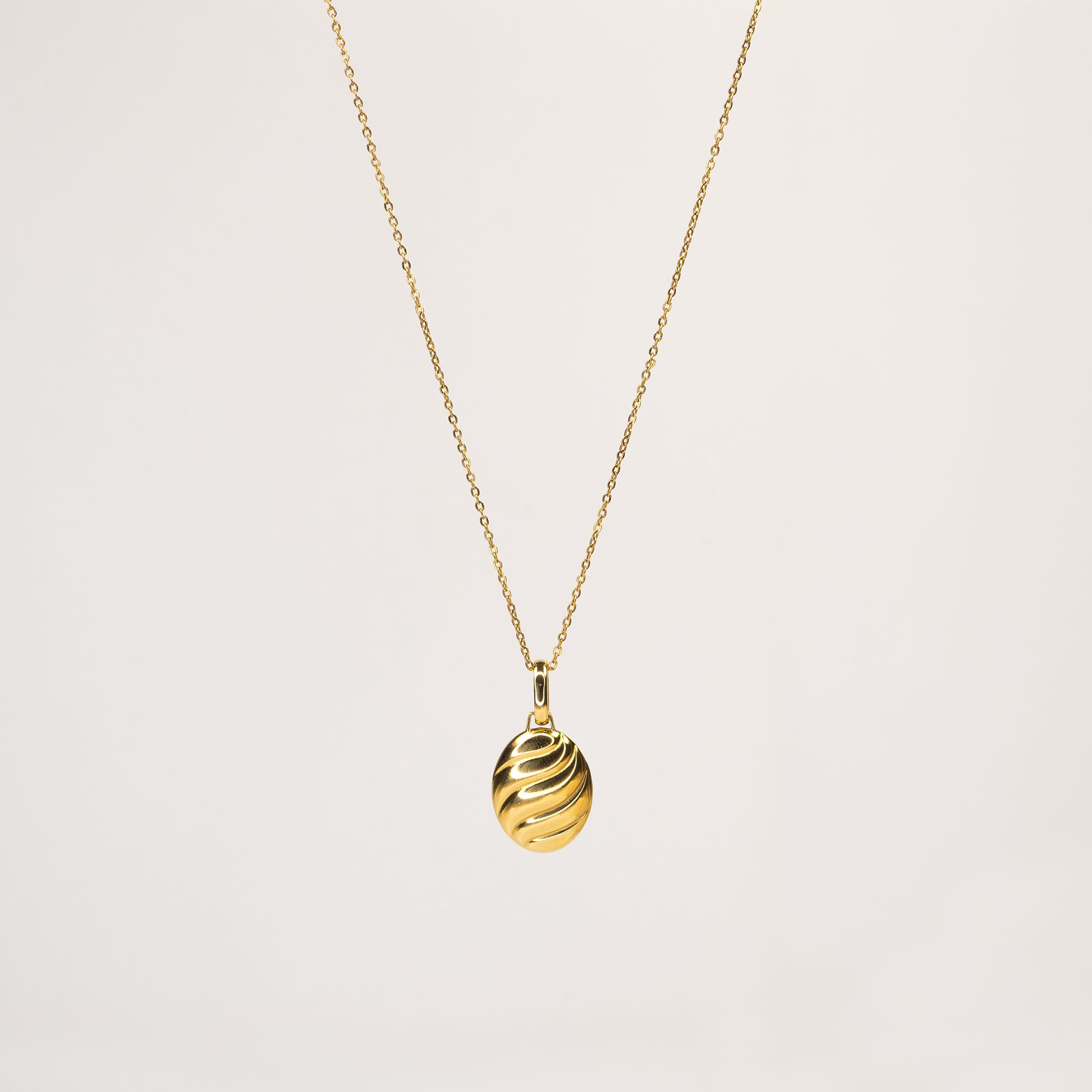 Odette Oval Pendant Necklace