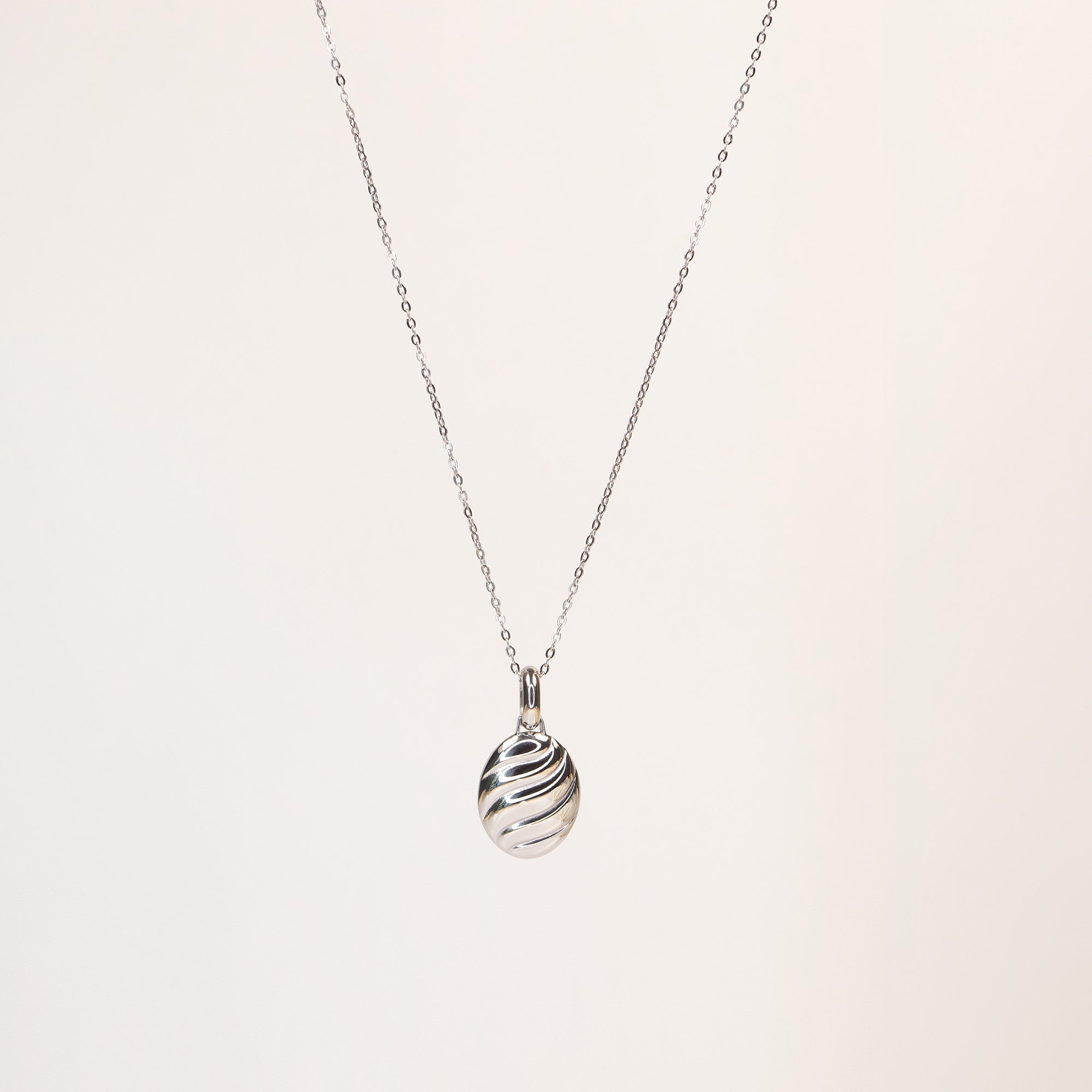 Odette Oval Pendant Necklace