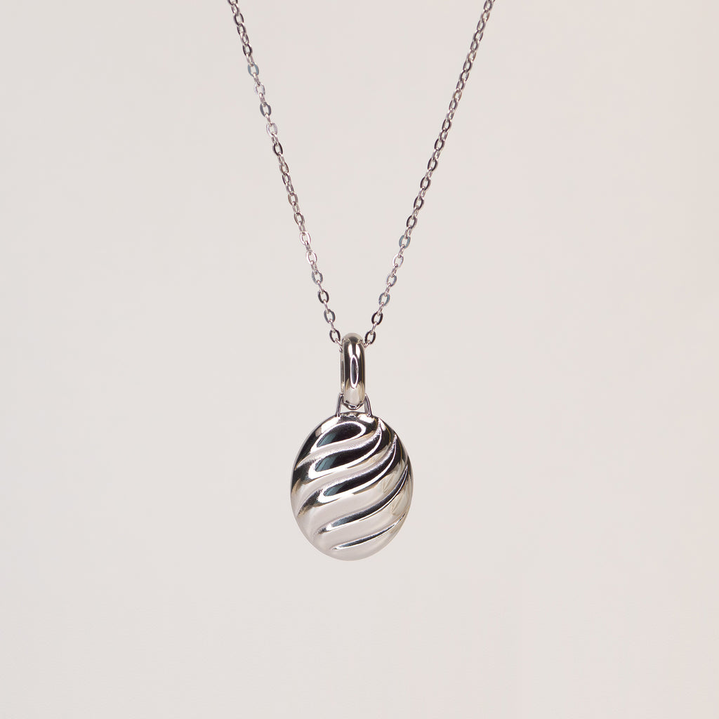 Odette Oval Pendant Necklace silver stainless steel — Tamola Jewellery