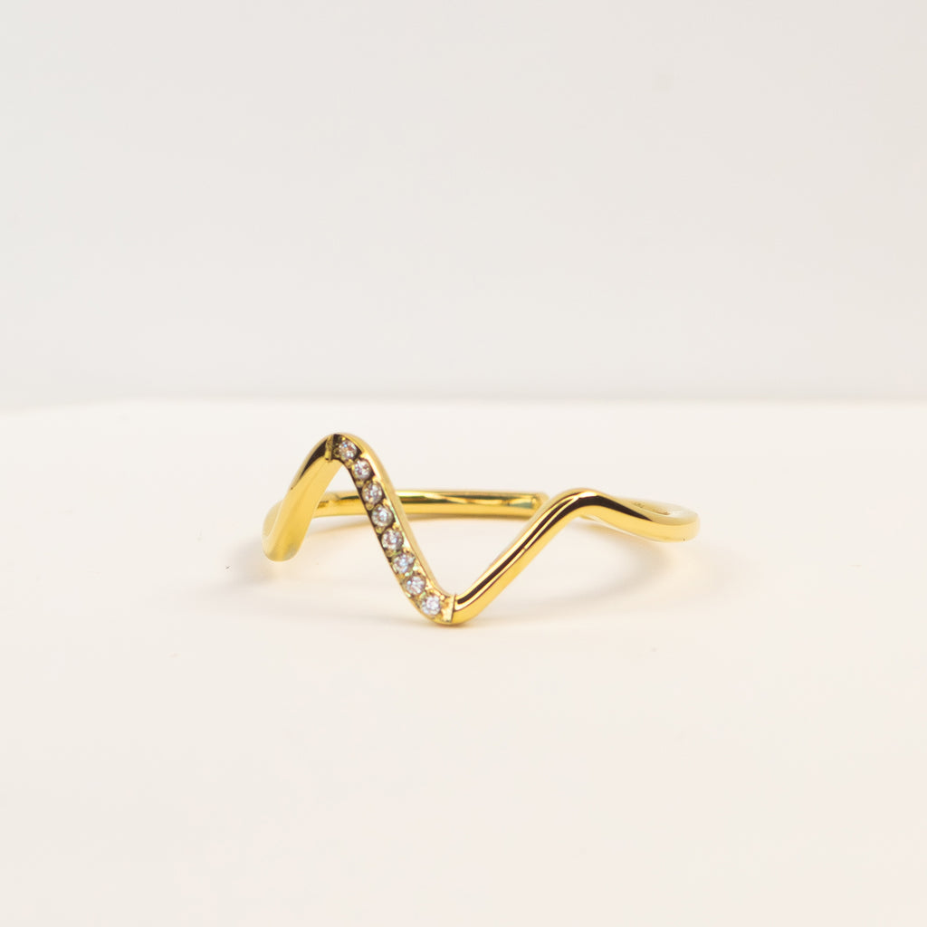 Siv Curved Crystal Ring